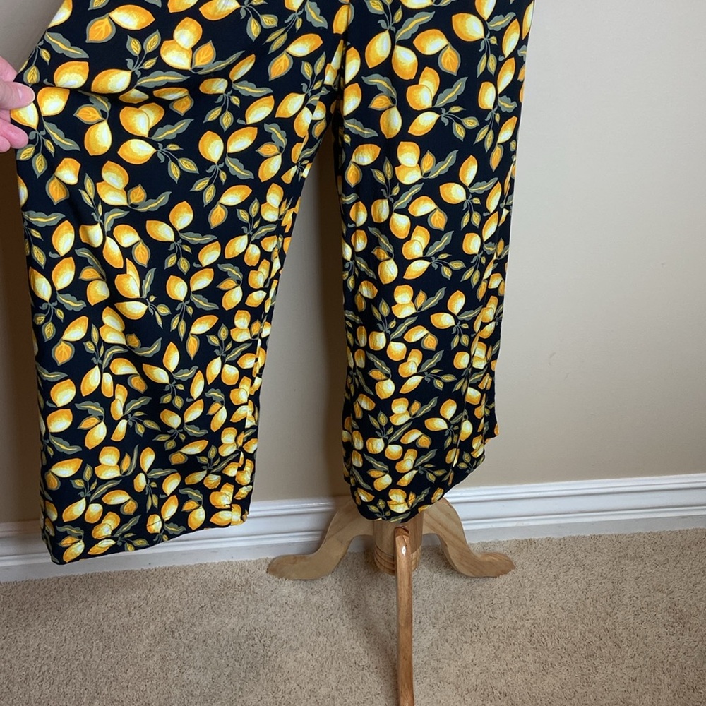 NWOT LOFT black w/🍋 jumpsuit, button front, elastic ruching back, size XS. CUTE - Picture 4 of 9